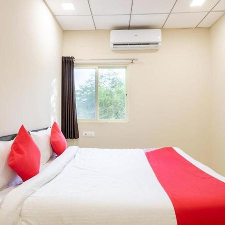Отель Jagtara Residency Индаур Экстерьер фото