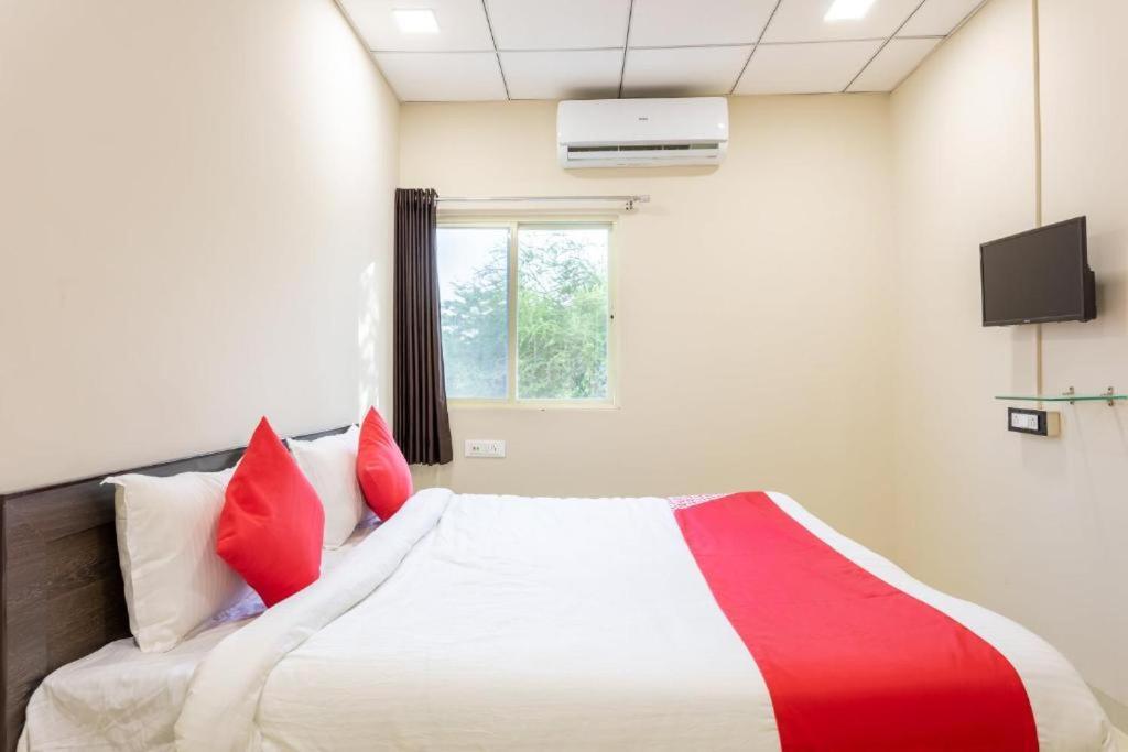 Отель Jagtara Residency Индаур Экстерьер фото