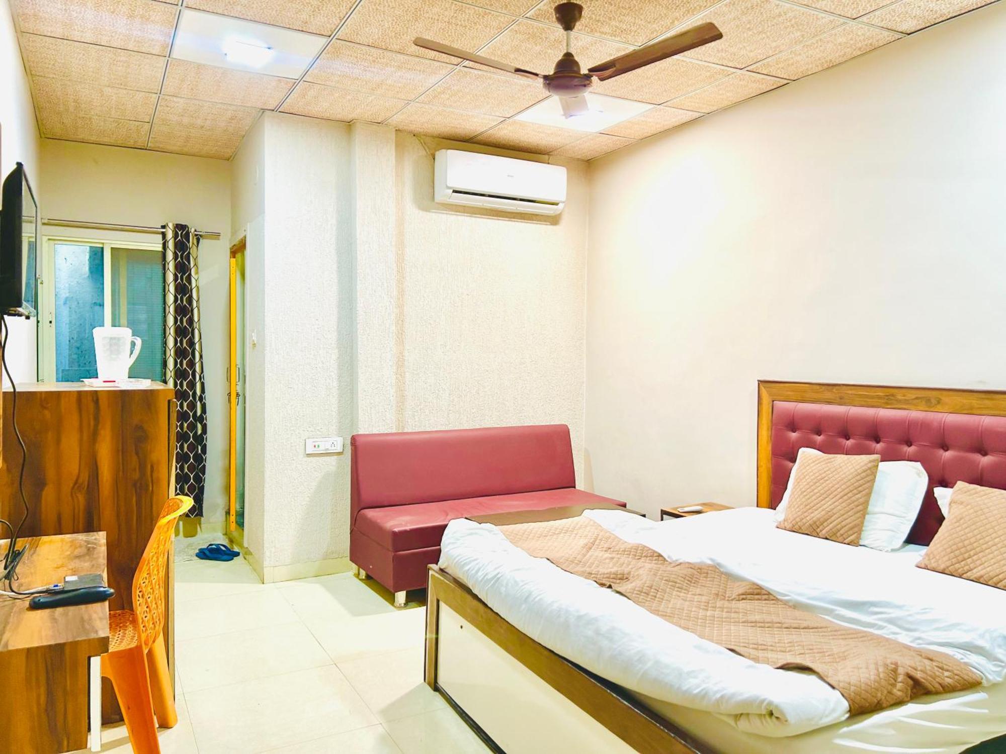 Отель Jagtara Residency Индаур Экстерьер фото